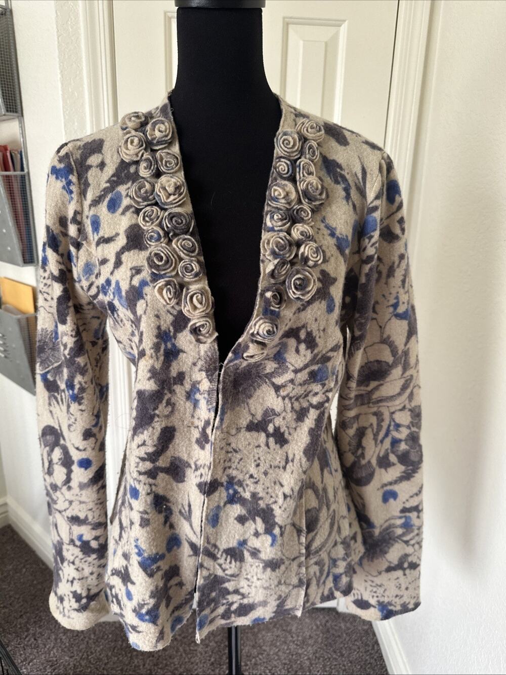 Anthropologie Tabitha Sz M 100% Wool Boho Chic Floral Bloom Cardigan
